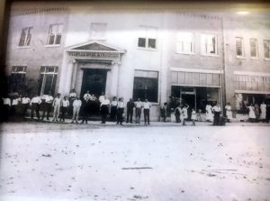 The building was home to People’s Bank & Trust of DeKalb County 100 years ago