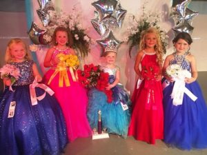 Little Miss: 4th runner-up Paisley Marie Bain, 2nd runner-up Brylee Michelle Key, Little Miss Clara Ruth Cox, 1st runner-up Destiny Keys, and 3rd runner-up Zoie Dee Ashburn