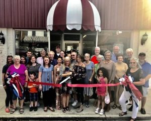 Chamber Holds Ribbon Cutting for D & D Fashions