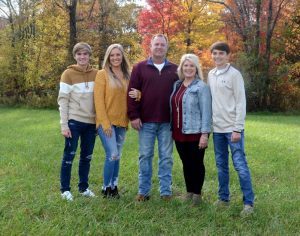 Bradley Hendrix family (Jacob, Jailyn, Bradley, Lori, and Jon)