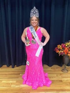 The 2022 Fall Fest Queen (age 17-20) is Kenlee Renae Taylor. She is the 18 year old daughter of Ken and Cindy Taylor of Smithville