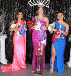 The 2023 Junior Fair Princess of the DeKalb County Fair is Ansley Faith Cantrell (center). The 16-year-old daughter of Tony and Amee Cantrell of Smithville was among fifteen young ladies ages 13-16 who competed for the crown Monday night. The first runner-up was Ellie Caroline Ray (left), 13-year-old daughter of Shayne and Kandi Ray of Alexandria. Second runner-up was Karah Jo Ford of Smithville (right), 13-year-old daughter of Hector O’Roscoe and Amanda Ford.