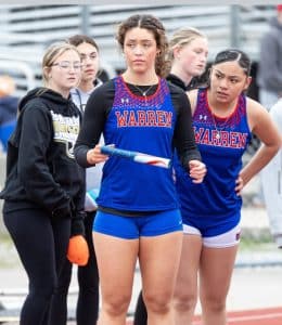 Ella Hendrixson : 1st place 4 x 400 meter relay, 2nd place 4 x 200 meter relay