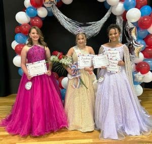 Miss Jamboree Pageant: Winners in the 11-13 age division: Queen Baylei Anne Benson of Smithville (pictured center), 13-year-old daughter of Karey and John Washer and Christopher Benson. She also received honors for Prettiest Hair and Most Photogenic. Eleven-year-old Arraya Jenae Taylor (pictured right) was first runner-up. She is the daughter of Angie Taylor from Smithville. She was awarded for Prettiest Eyes and Attire. Makaeleigh Faith Tarpley (pictured left) received second runner-up. She is the 11-year-old daughter of Derrick and Brittney Tarpley of Elmwood. She also earned awards for Prettiest Smile and People’s Choice