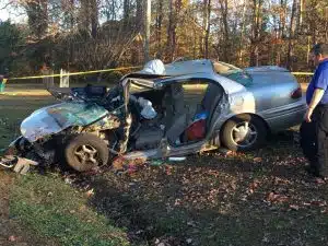 A Sparta woman lost her life in a two-vehicle crash Monday afternoon on Highway 70 east in the Hillcrest area. Dead is 57-year-old Rhonda Wilson. According to Trooper Chris Delong of the Tennessee Highway Patrol, Wilson was traveling east in a 2005 silver Buick LeSabre as 32-year-old Jason Ervin of Smithville was traveling west in a 2013 red Toyota Tacoma.